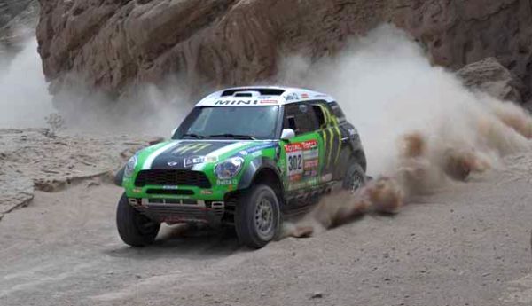 Dakar 2012 Etapa 4: Peterhansel vence y se aferra al liderato