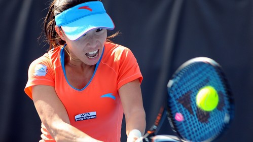 WTA Auckland 2012: Pennetta y Zheng finalistas