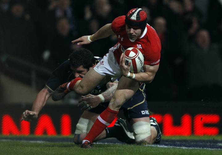 VI Naciones 2012: Gales y Halfpenny barren a Escocia