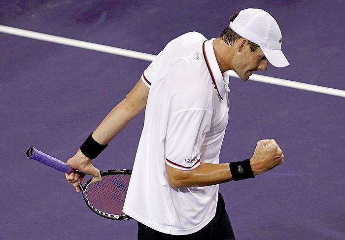 Masters de Indian Wells 2012: Djokovic e Isner a semifinales a costa de Almagro y Simon