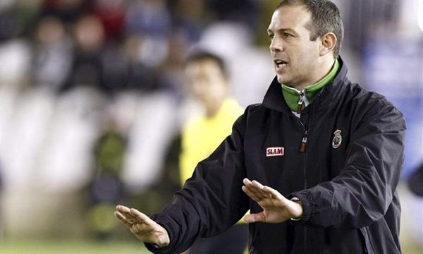 El Racing de Santander, en busca de su tercer entrenador de la temporada