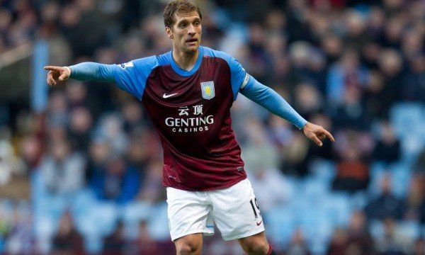 El Aston Villa anuncia que Petrov sufre leucemia