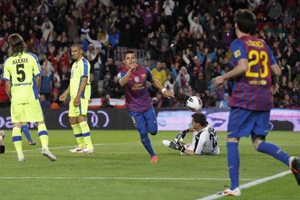 Liga Española 2011/12 1ª División: el Barça golea al Getafe y duerme a 1 punto del Madrid