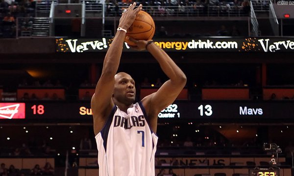 NBA: los Mavericks cortan a Lamar Odom