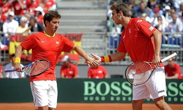 Copa Davis 2012: Austria gana el partido de dobles y fuerza la jornada del domingo