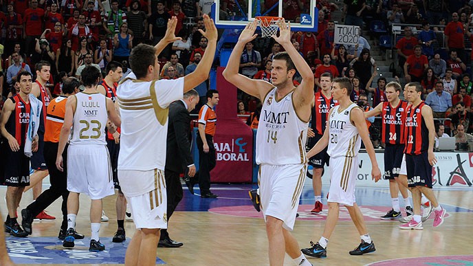 Playoffs ACB 2012: el Real Madrid gana en Vitoria y fuerza el quinto partido