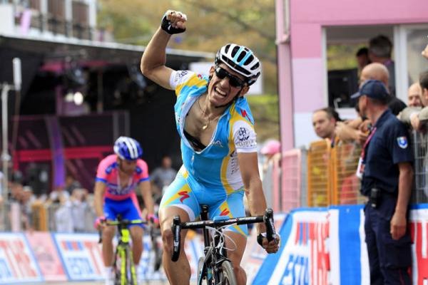 Giro de Italia 2012: Tiralongo gana la primera etapa de montaña, Hesjedal nuevo líder