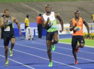 Bolt logra un tiempo de 9.82 en su primera carrera de la temporada