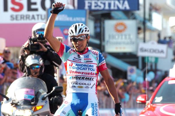 Giro de Italia 2012: victoria para el colombiano Rubiano, liderato para Malori