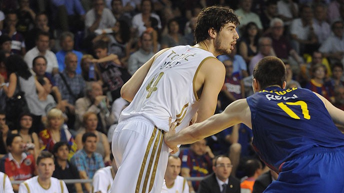 Final ACB 2012: el Real Madrid remonta en el Palau y pone el 1-1 en la serie