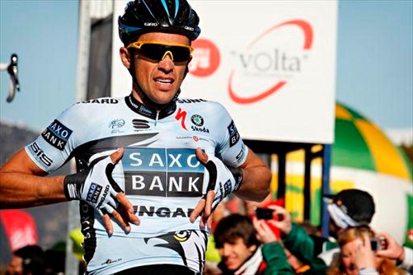 Alberto Contador seguirá con Saxo Bank hasta 2015