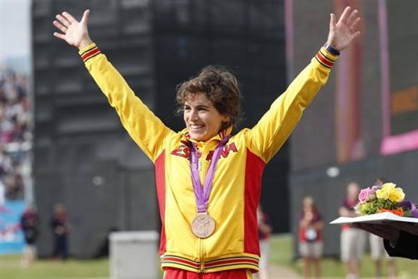 Maialen Chourraut en el podio con su medalla de bronce 