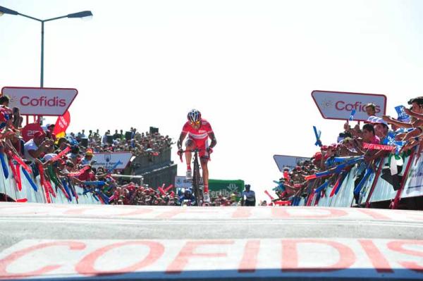 Vuelta a España 2012: Purito Rodríguez corona el Mirador de Ézaro