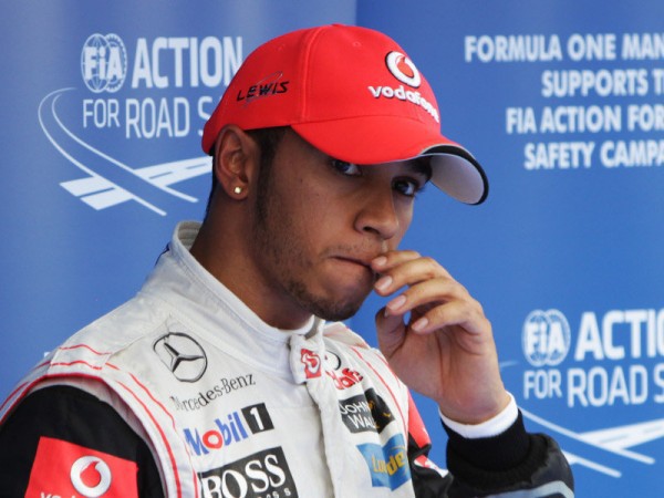 Lewis Hamilton se marcha a Mercedes y Sergio Pérez ocupará el sitio que deja libre