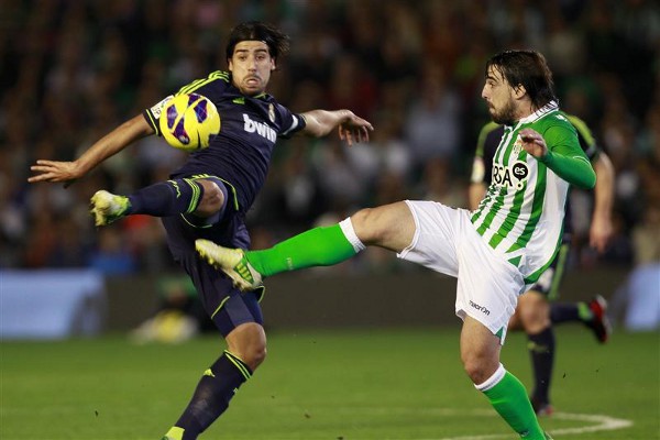 Liga Española 2012-13 1ª División: Beñat y el Betis resucitan para tumbar al Madrid