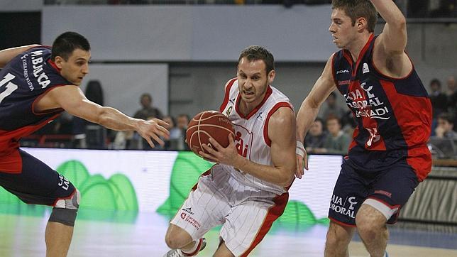 Copa del Rey Baloncesto Vitoria 2013: Heurtel tira del Caja Laboral para eliminar al CAI Zaragoza