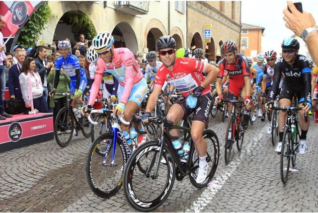 Giro de Italia 2013: Cavendish sigue a lo suyo y ya suma cuatro victorias