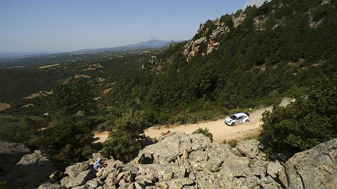 Rally de Cerdeña: Ogier es líder después de la primera jornada, Dani Sordo marcha 4º