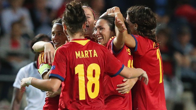 España pasa a cuartos del Europeo de fútbol femenino 2013