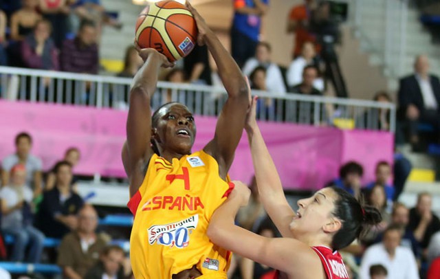 Tony Parker y Sancho Lyttle mejores jugadores europeos de baloncesto en 2013