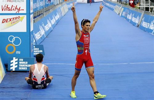 Javi Gómez Noya campeón del mundo de triatlón, Mario Mola tercero