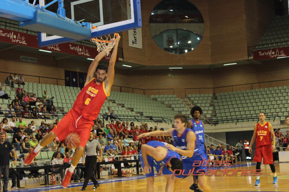 UCAM y Valencia ganan a Estudiantes y Unicaja en las Sportquarters Series de Murcia