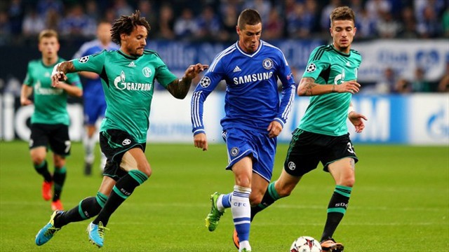 Torres marcó 2 de los 3 goles del Chelsea al Schalke