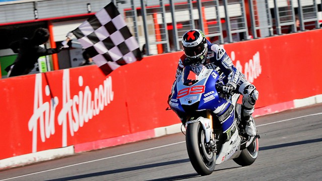 GP de Japón de motociclismo 2013: Lorenzo salva un nuevo match ball y Moto3 se pone al rojo vivo