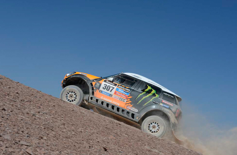 Dakar 2014 Etapa 11: Terranova gana en coches, Roma aleja un poco a Peterhansel