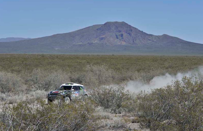 Dakar 2014 Etapa 2: Peterhansel gana por delante de Sainz, Roma es 4º