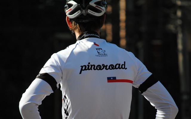 La historia del PinoRoad, un equipo ciclista que puede morir antes de competir