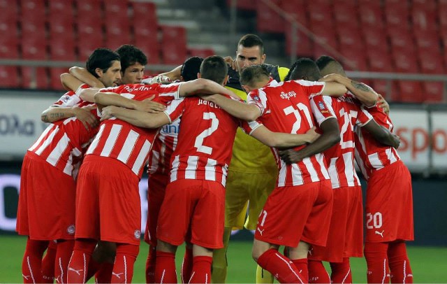 Fútbol internacional: Olympiacos de Michel suma su título 41 de liga