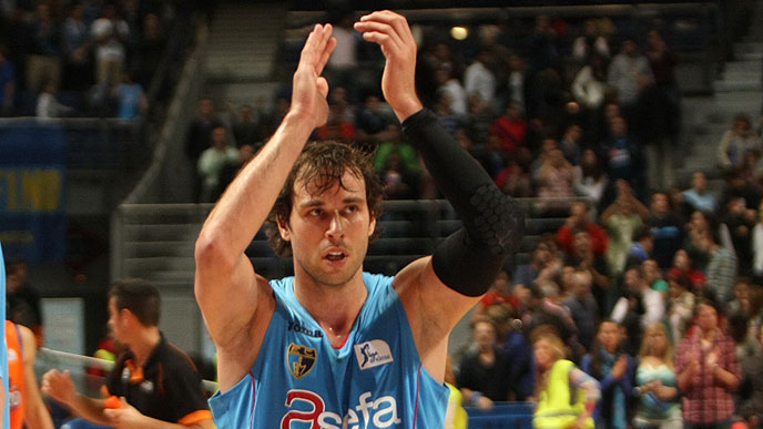 Liga Endesa ACB: El Iberostar Tenerife se renueva con Carl English y Daniel Kickert