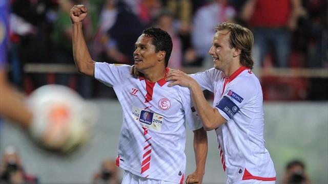 Europa League 2013-2014: el Sevilla apunta a Turín tras ganar 2-0 al Valencia