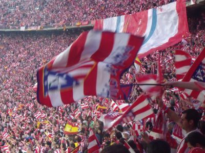 Mahou te invita a disputar un partido con tus amigos en el Vicente Calderón