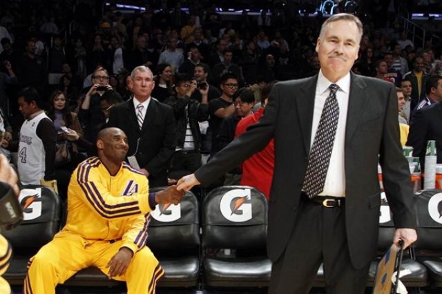 NBA: D’Antoni dimite, los Lakers buscan nuevo entrenador