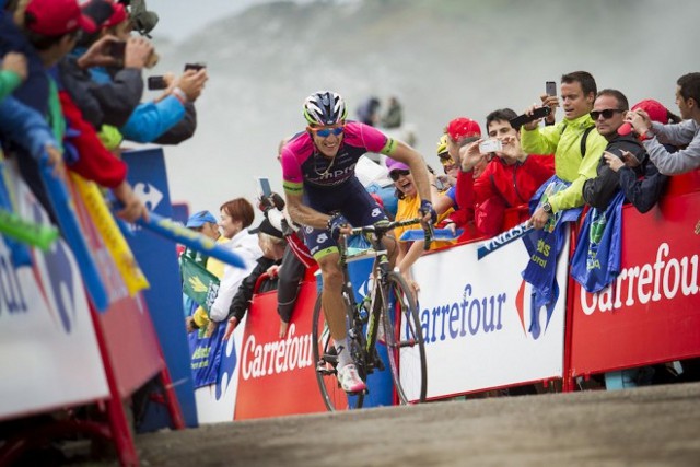 Vuelta a España 2014: el polaco Niemiec gana en los Lagos de Covadonga