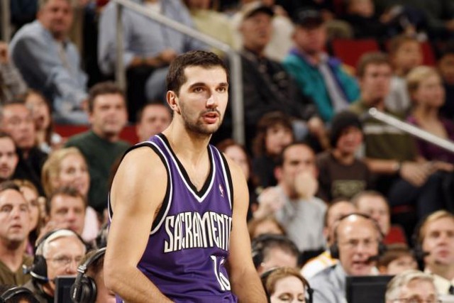 NBA: los Kings retirarán el dorsal 16 de Stojakovic