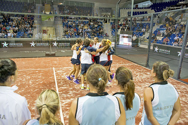 España gana a Argentina y es Campeona del Mundo de Pádel por equipos en categoría femenina