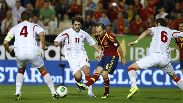 Andrés Iniesta gana el premio Golden Foot de 2014