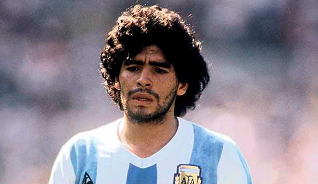 El 20 de octubre, el día en el que debutó Maradona