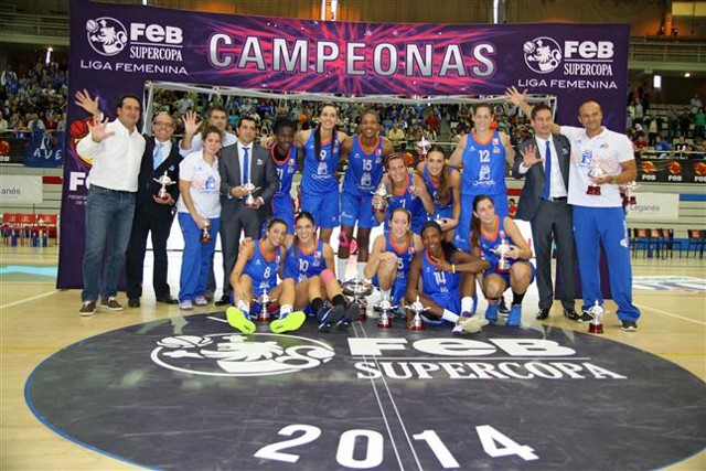 Perfumerías Avenida Salamanca gana su quinta Supercopa de España consecutiva