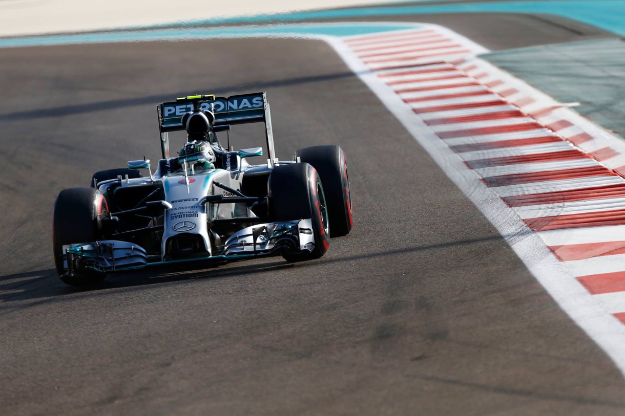 GP de Abu Dabi 2014 de Fórmula 1: Rosberg arrebata la pole a Hamilton, los Red Bull descalificados