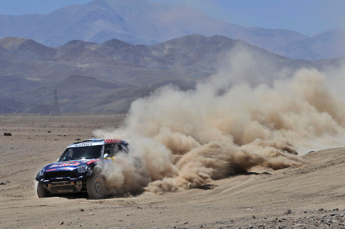 Mini continua ganando en el Dakar