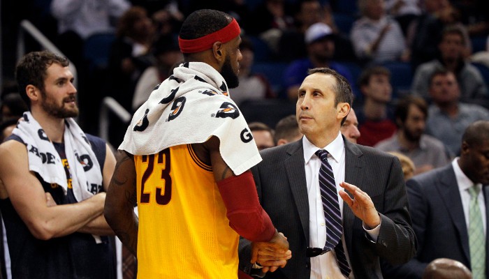 NBA: tiempos difíciles para Blatt en los Cavaliers