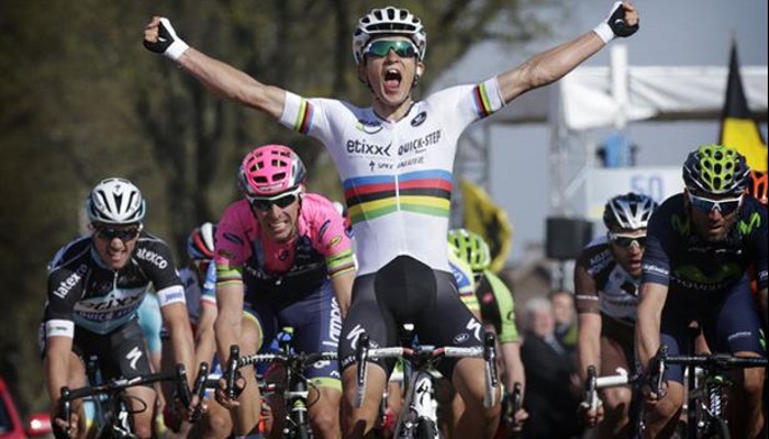 Amstel Gold Race 2015: Kwiatkowski bate a Valverde en la clásica cervecera