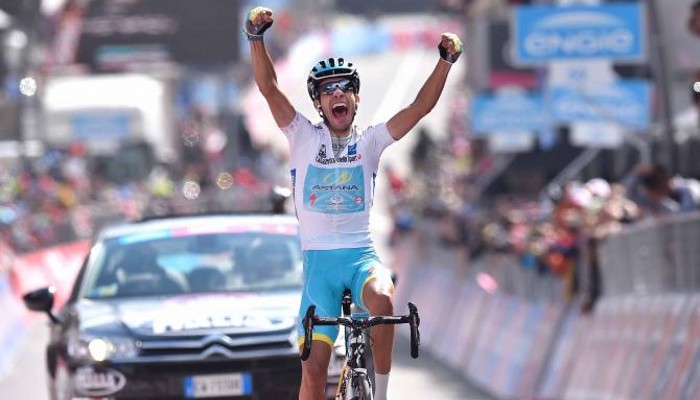 Giro de Italia 2015: Fabio Aru gana en Cervinia y recupera la segunda plaza