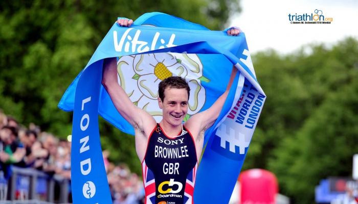 Alistair Brownlee gana en Londres una nueva prueba de las Series Mundiales 2015