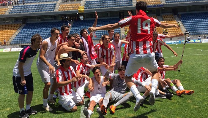 Huesca y Bilbao Athletic completan la Segunda División de la temporada 2015-2016