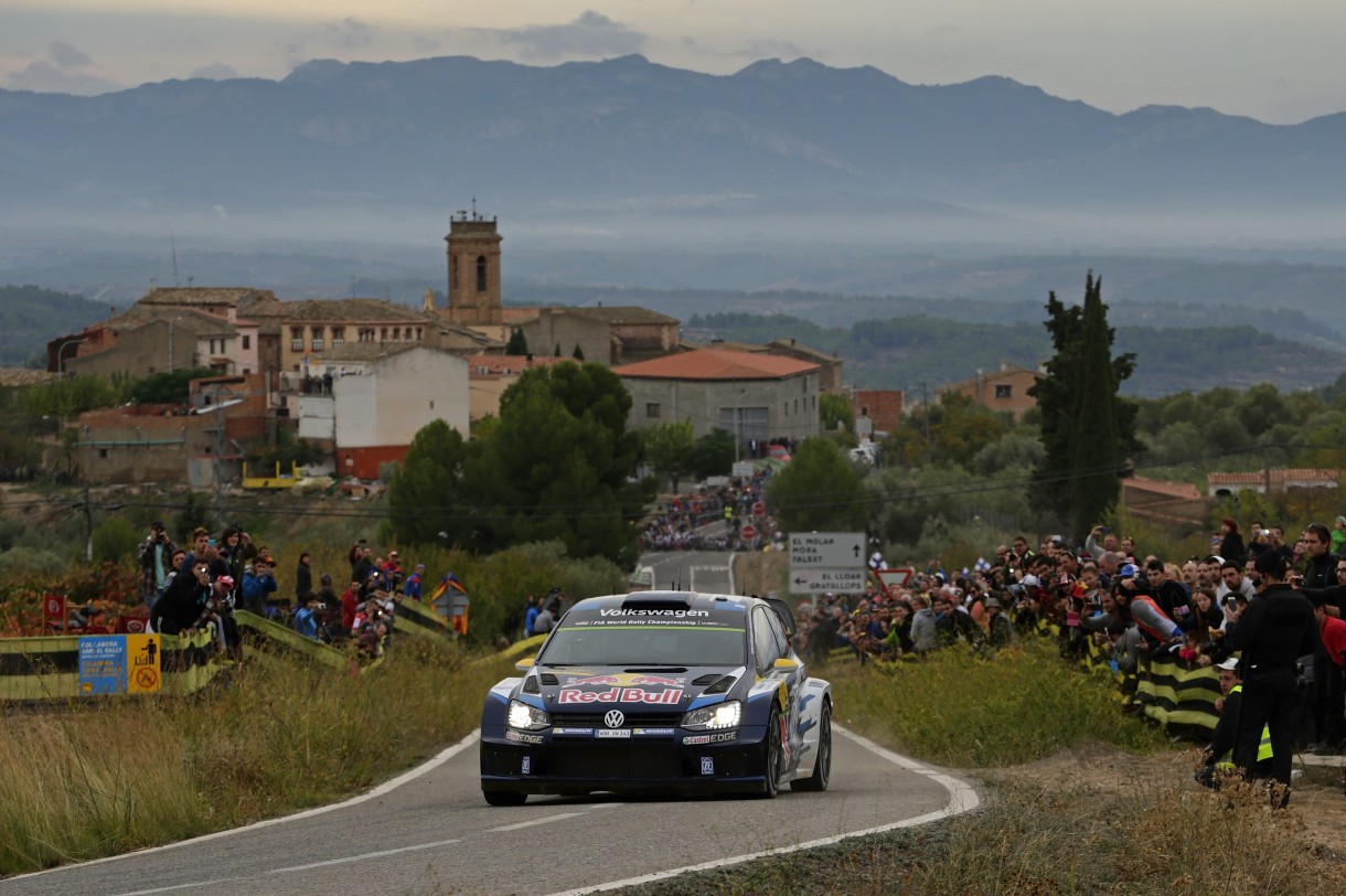 Rally de España-Catalunya 2015: victoria de Mikkelsen tras accidente de Ogier, Dani Sordo 3º